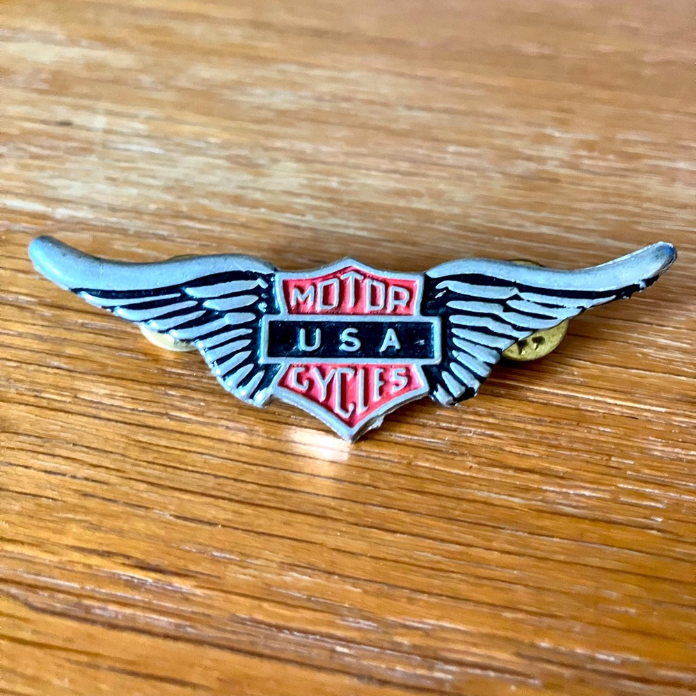 Metal Wing Pin